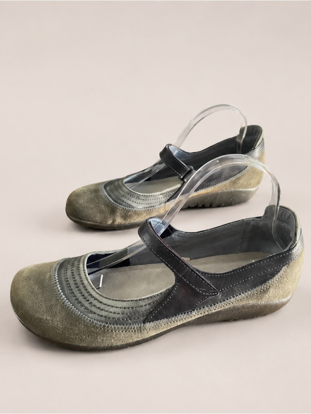 Naot Kirei Leather Mary Jane Flat Sandal‎ Womens 41 US 10-10.5 Soft Green Pewter